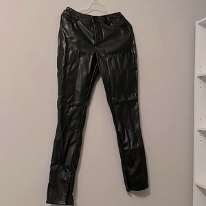 New Black leather pants. Size M